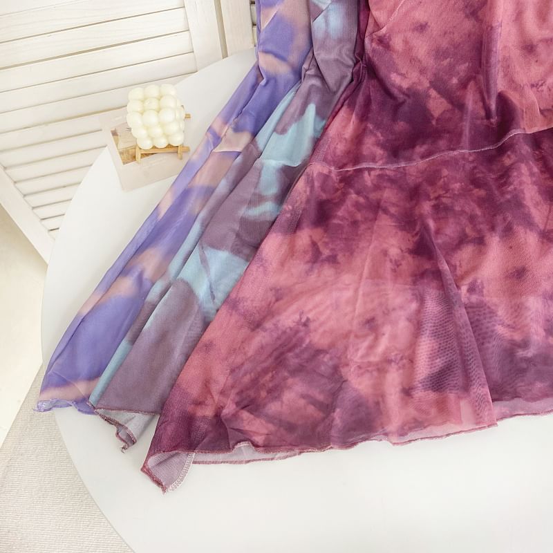 Robe trapèze asymétrique en maille tie dye à col en V et épaules nouées