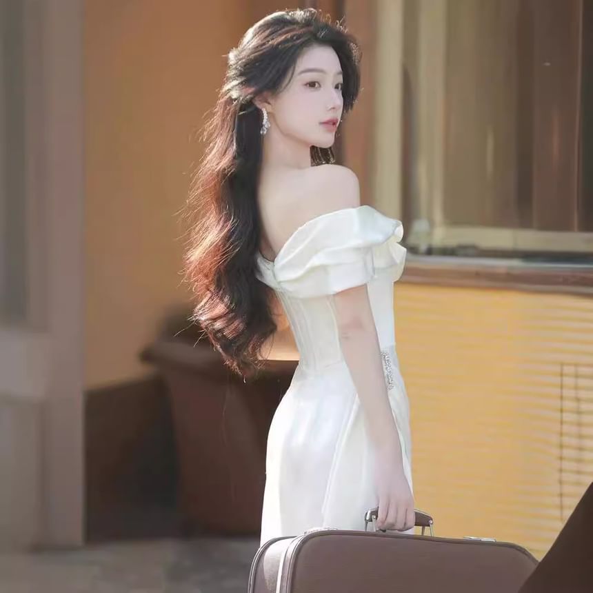 Short-Sleeve Off-Shoulder Plain Asymmetrical Ruched Wedding Dress