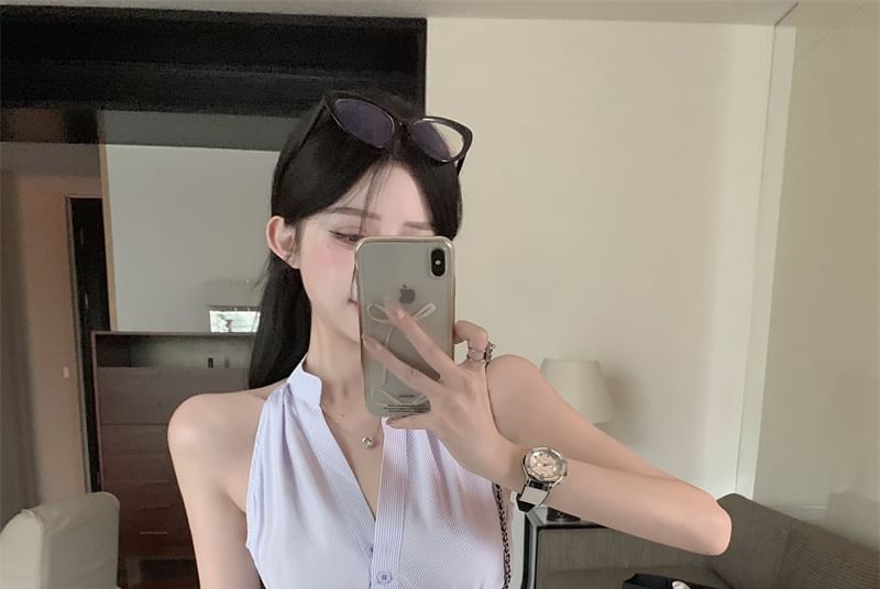 Sleeveless V-Neck Striped Button-Up Shirt / High Rise Mini Pencil Skirt