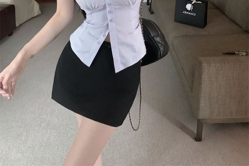 Sleeveless V-Neck Striped Button-Up Shirt / High Rise Mini Pencil Skirt