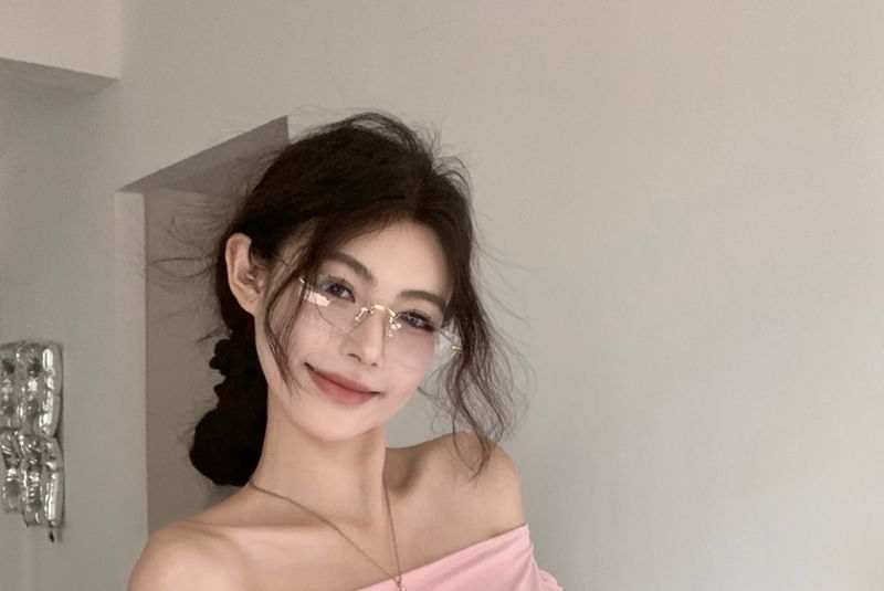 Off-Shoulder Plain Ruffled Crop T-Shirt