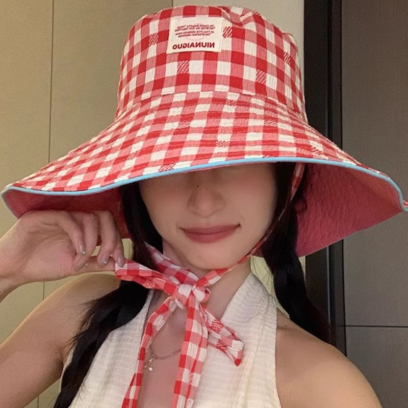 Hat Pattern Checkered Strap With Chin Bucket