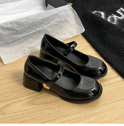Chunky Heel Heart Buckle Mary Jane Shoes