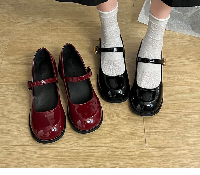 Chunky Heel Heart Buckle Mary Jane Shoes