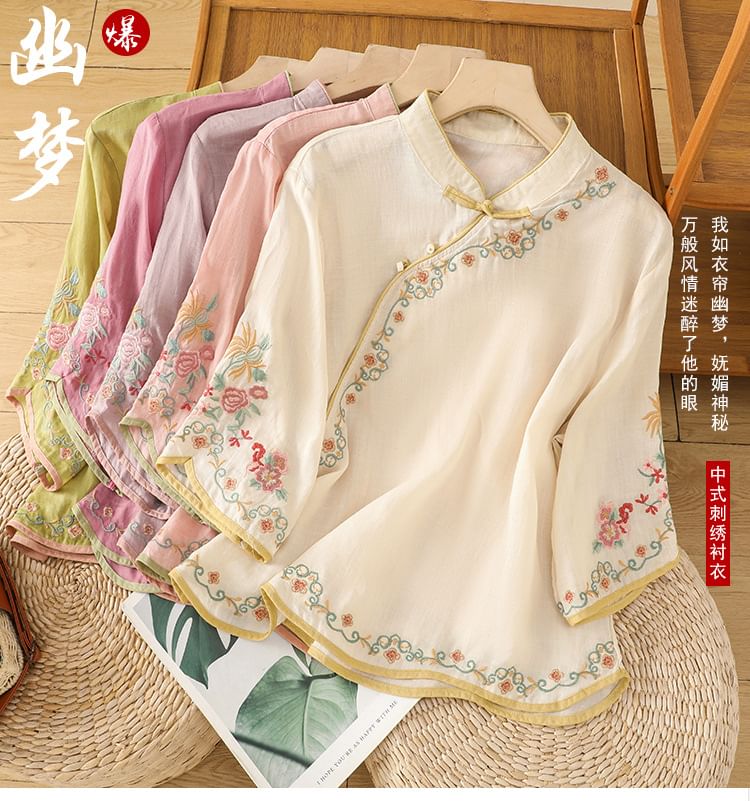 Elbow-Sleeve Flower Embroidered Blouse