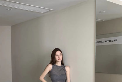 Sleeveless Crewneck Plain Top / Flared Pants