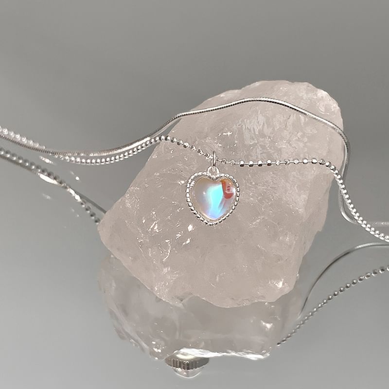 Collier à pendentif en forme de cœur