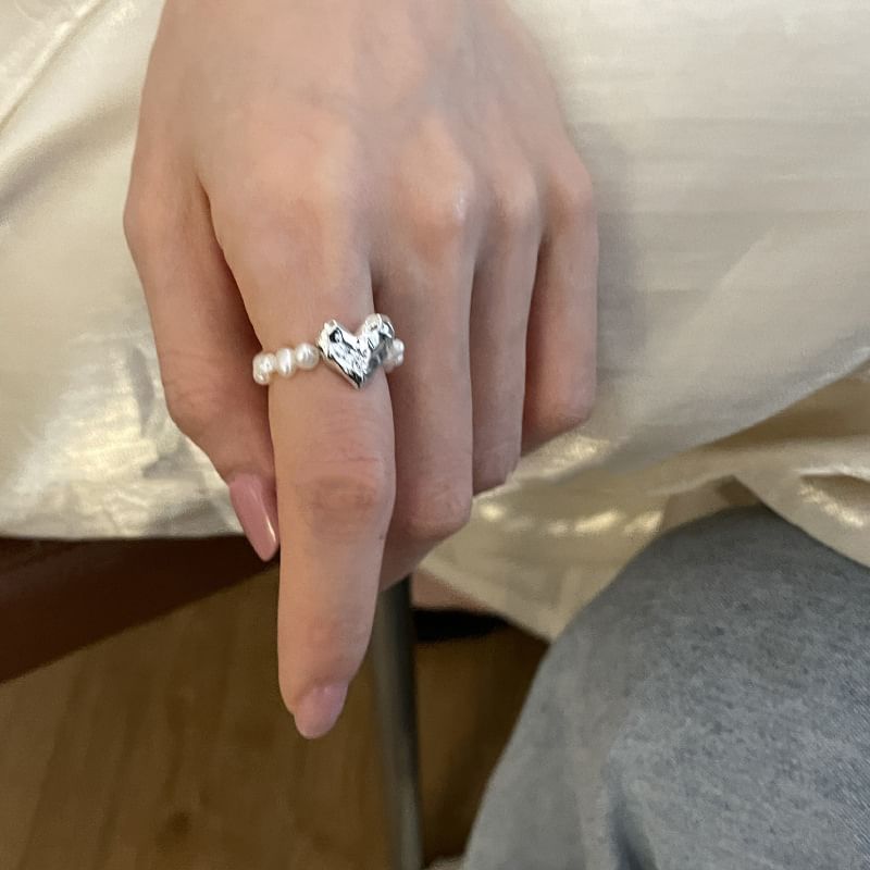 Bague en fausse perle en forme de cœur