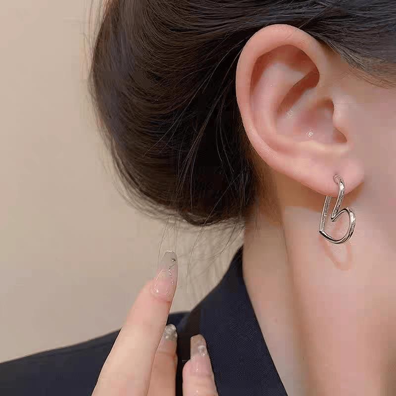 Boucle d'oreille créole en alliage en forme de cœur