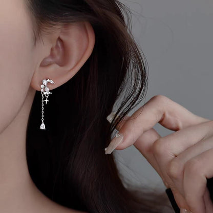 Ohrhänger aus Legierung mit Mond und Stern