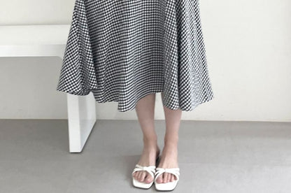 Set: Kariertes Crop-Top mit Puffärmeln und Rundhalsausschnitt + High Rise Midi-A-Linienrock