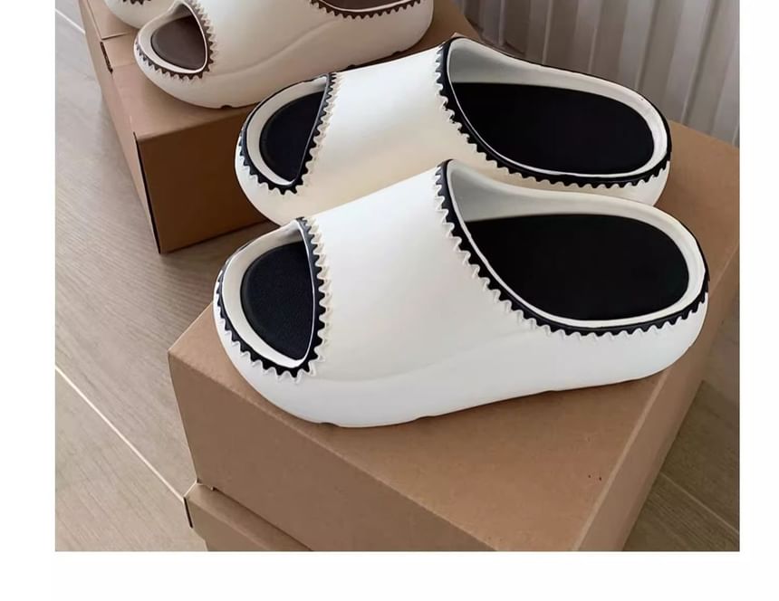 Platform Wavy Edge Slide Sandals