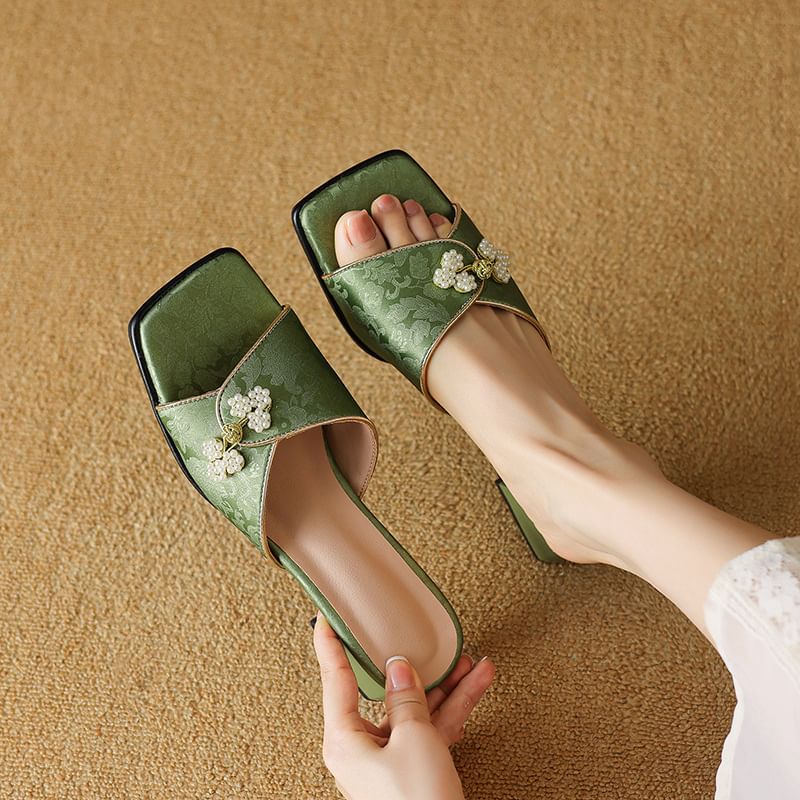 Beaded Frog Closure Slide Sandals