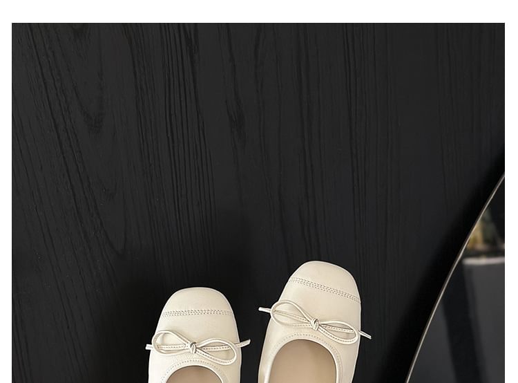 Plain Bow Accent Faux Leather Flats