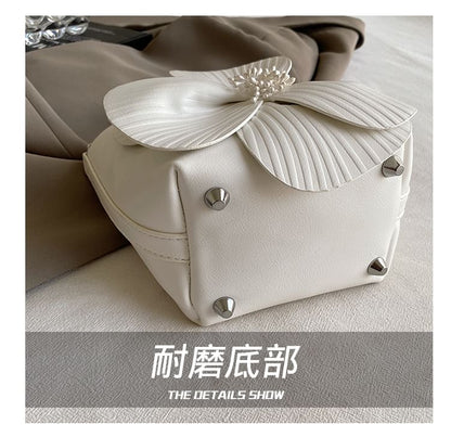 Set: Chain Strap Flower Bucket Bag + Pouch