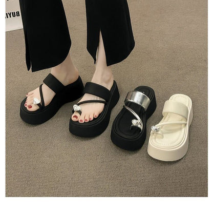 Sandals Platform Loop Heart Rhinestone Toe Slide