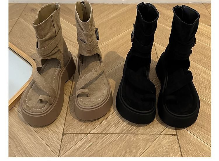 Toe Loop Platform Sandals