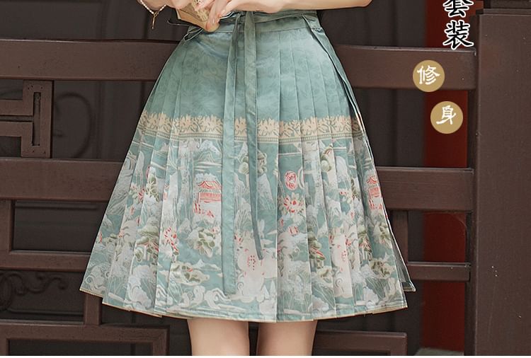 Traditional Chinese Elbow-Sleeve V-Neck Floral Embroidered Sequin Frog Buttoned Blouse / High Rise Print Mini Ma Mian Skirt / Set