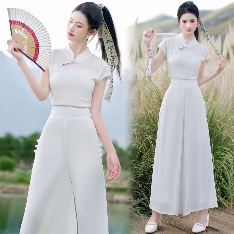 Traditional Chinese Short-Sleeve Stand Collar Plain Cutout Frog Buttoned Top / High Waist Cropped Culottes / Set