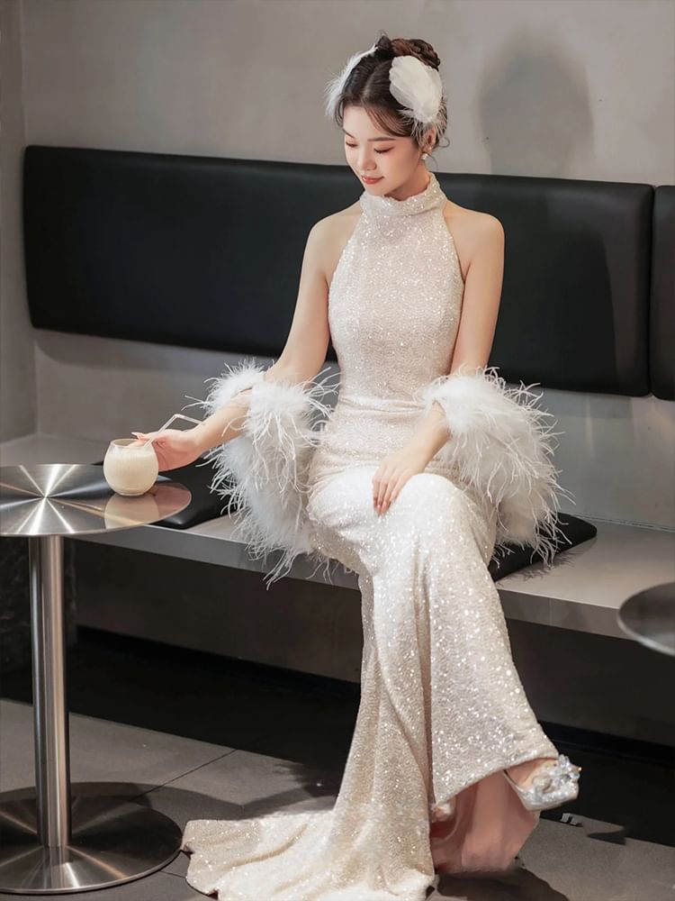 Sleeveless Stand Collar Plain Sequin Trumpet Evening Gown / Feather Shawl