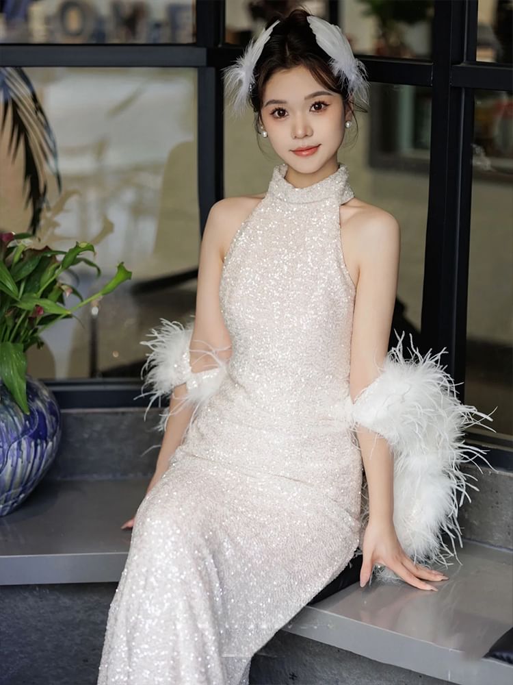 Sleeveless Stand Collar Plain Sequin Trumpet Evening Gown / Feather Shawl