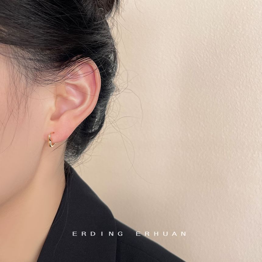 Boucle d'oreille créole en forme de coeur