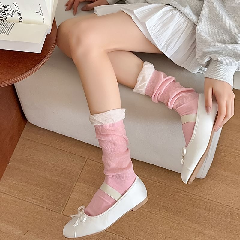 Contrast Frill Trim Mid-Calf Socks