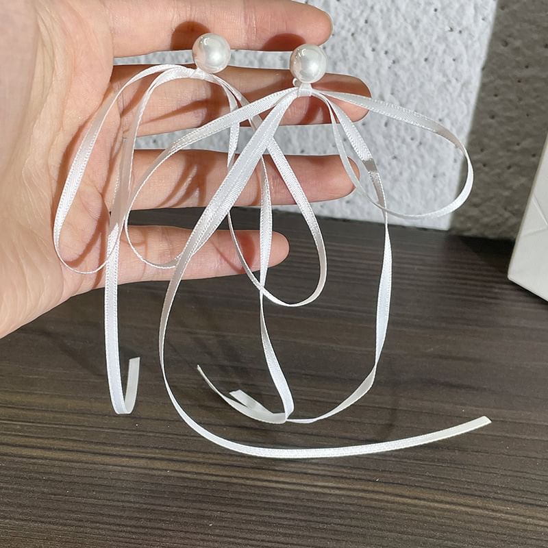 Faux Pearl Bow Earring