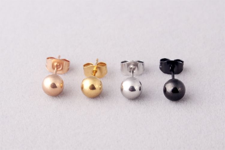 Clous d'oreilles boule