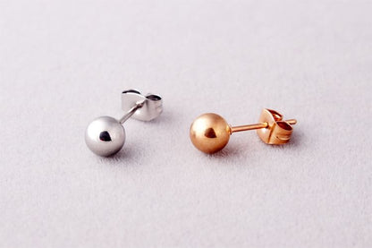 Clous d'oreilles boule