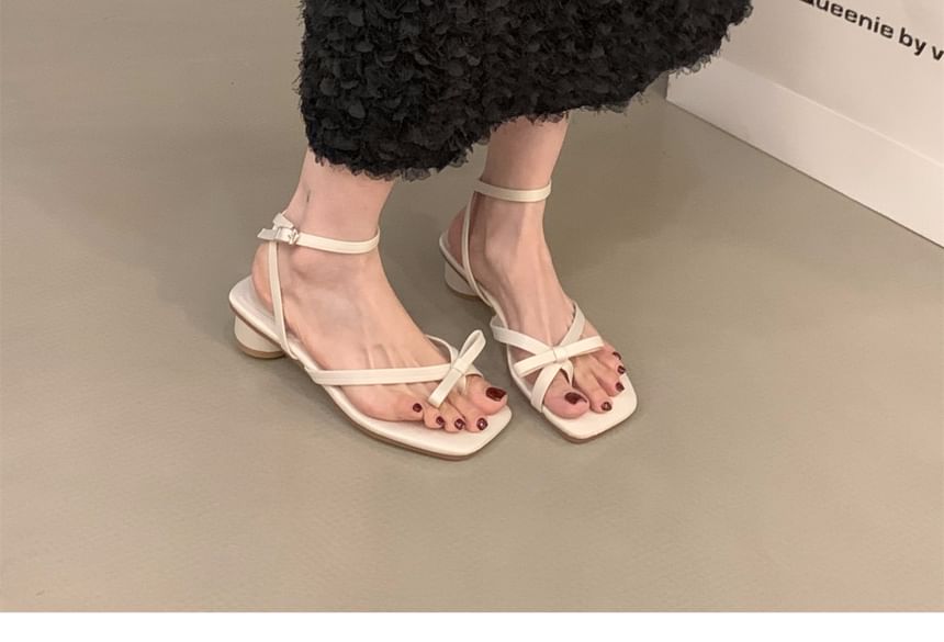 Square-Toe Round Heel Sandals