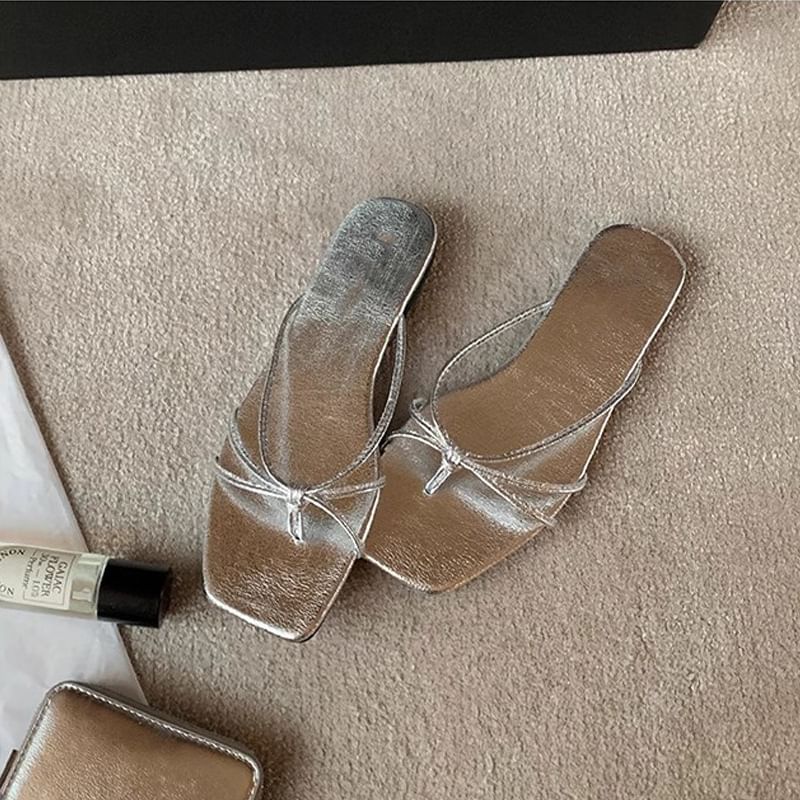 Knotted Thong Sandals