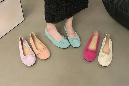 Plain Bow Accent Faux Suede Flats