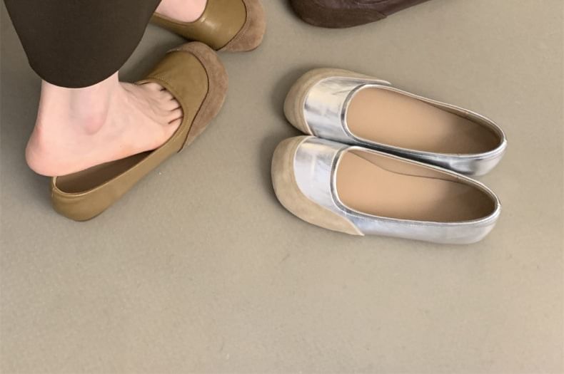 Round Toe Faux Leather Flats