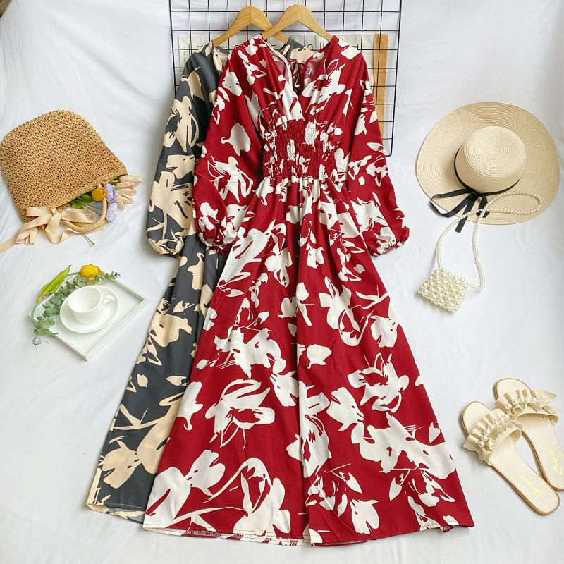 Short-Sleeve V-Neck Floral Print Shirred Maxi A-Line Dress