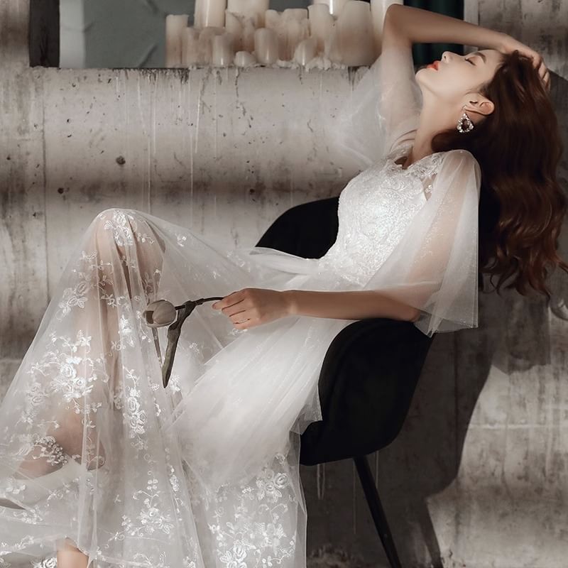 Gown A-Line Evening Embroidered Flared-Sleeve Flower