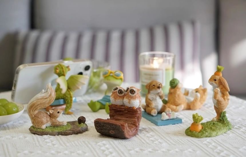 Rabbit Carrot Resin Desktop Phone Holder