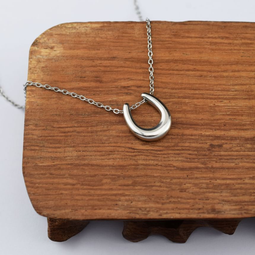 U Shape Necklace