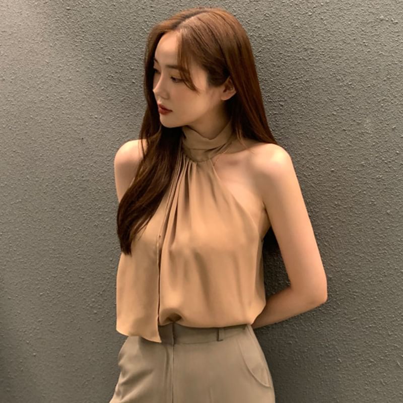 Sleeveless Tie Neck Plain Blouse