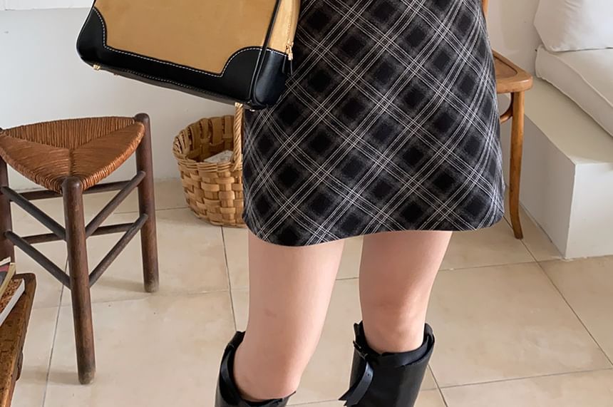 Plaid High-Rise Pencil Mini Skirt