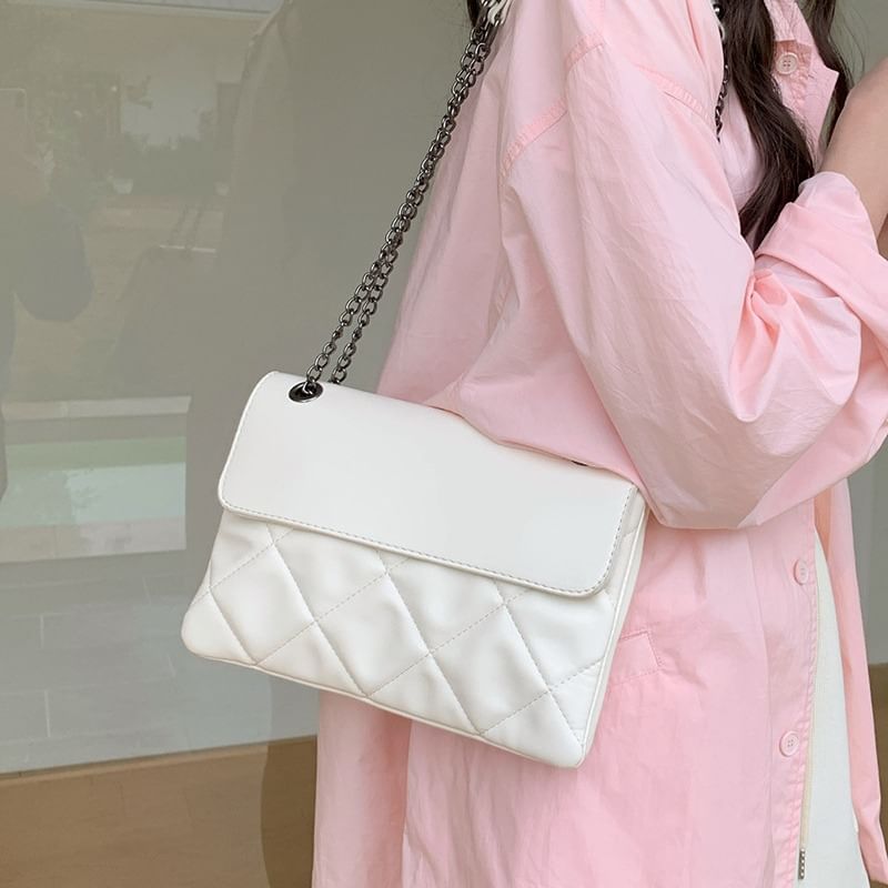 Quilted Flap Chain Shoulder Bag