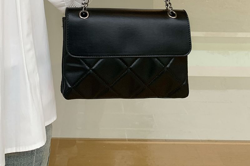 Quilted Flap Chain Shoulder Bag