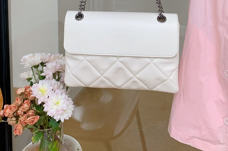 Quilted Flap Chain Shoulder Bag