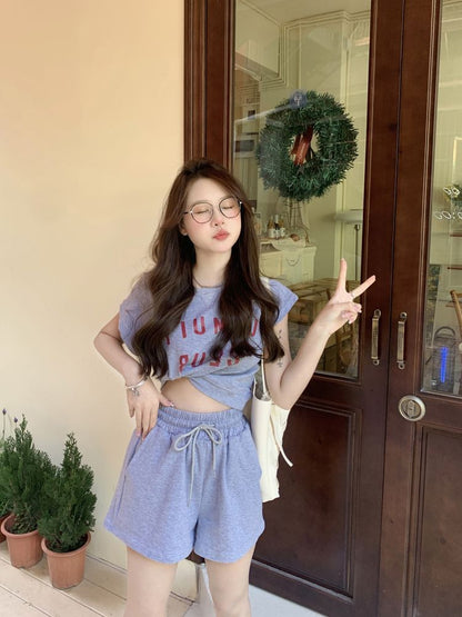 Set: Short-Sleeve Crew Neck Lettering Print T-Shirt + Drawstring Waist Plain Shorts