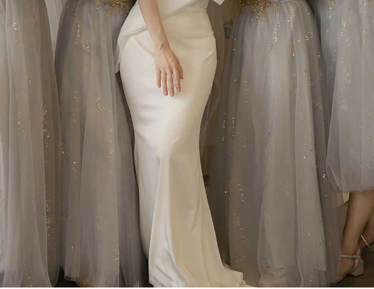 Strapless Plain Mermaid Wedding Gown