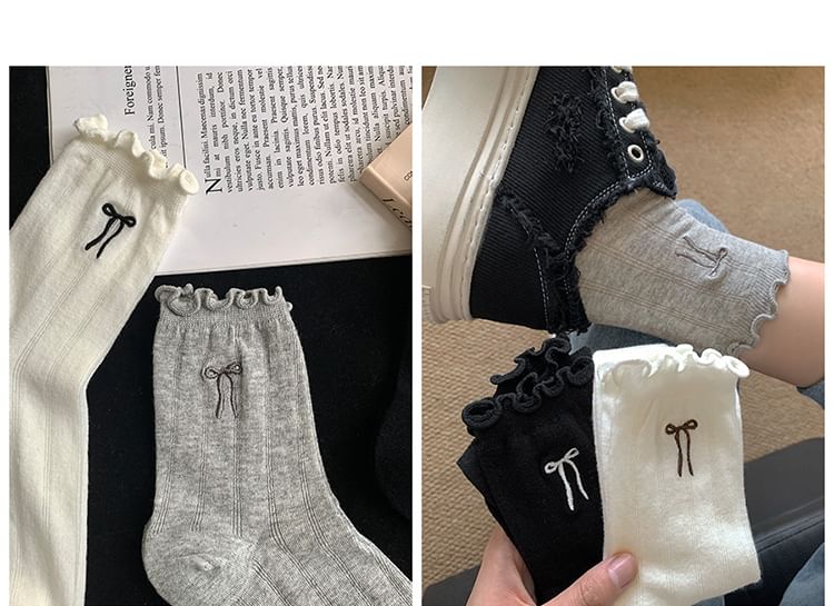 Ruffle Trim Socks / Set