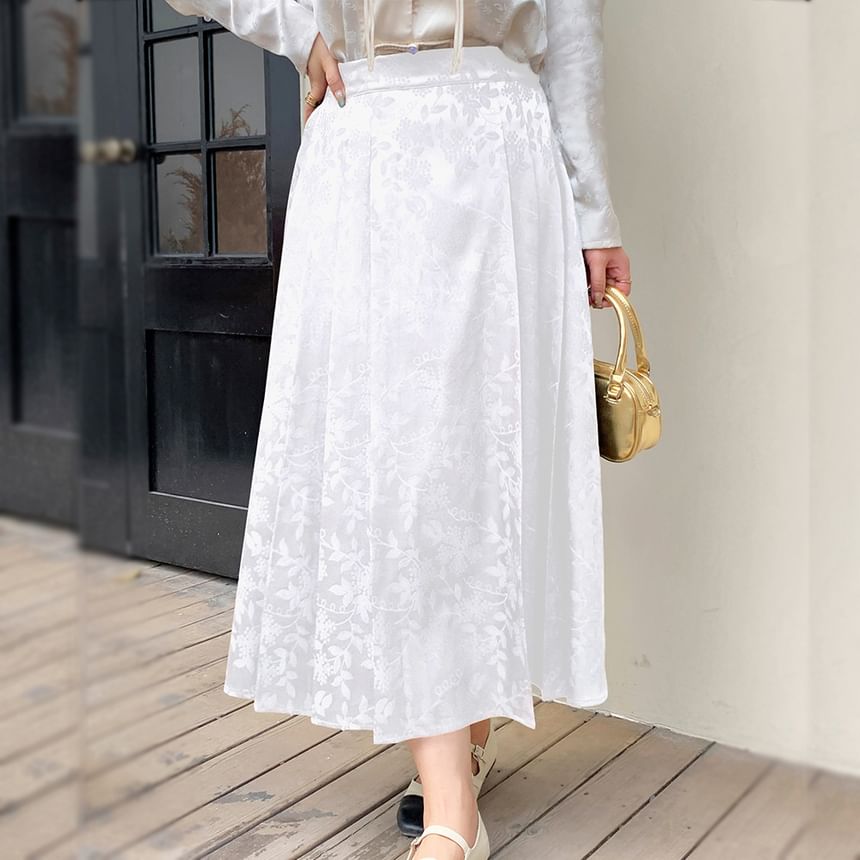 Plus Size Mid Rise Floral Print A-Line Midi Skirt