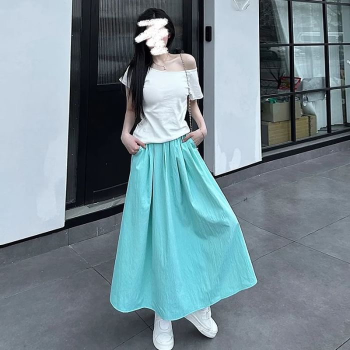 Elevated Waist Ruched Midi Flared Skirt with Plain Finish