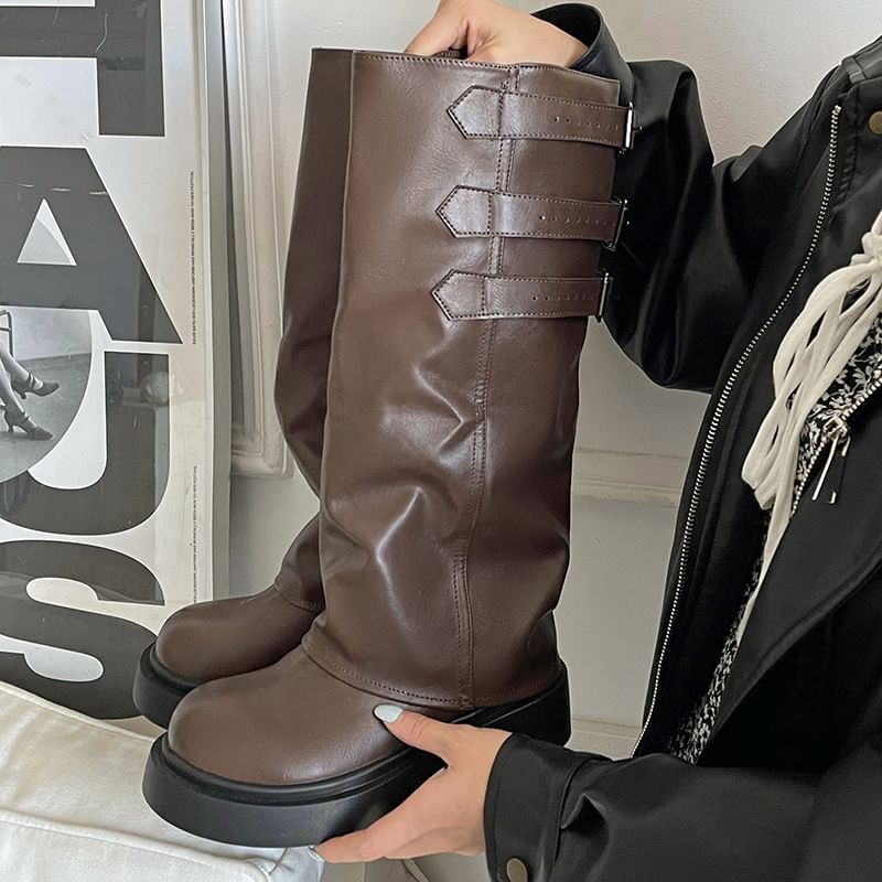 Bottes hautes à plateforme et empiècement à boucle