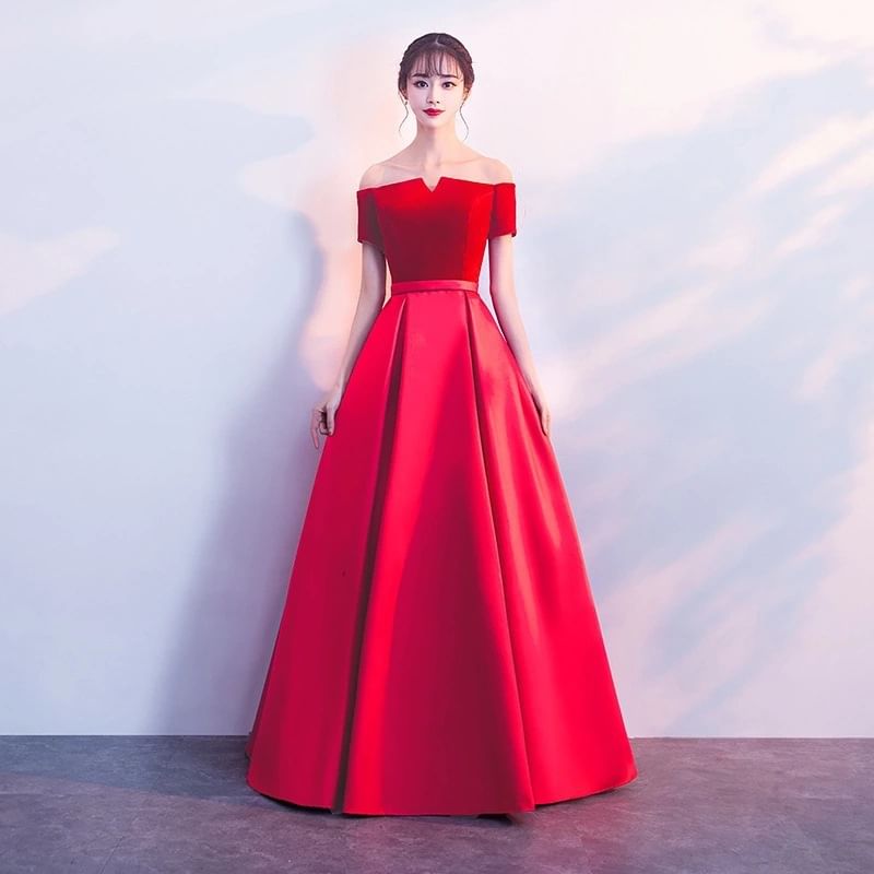Off-Shoulder Plain Ball A-Line Gown